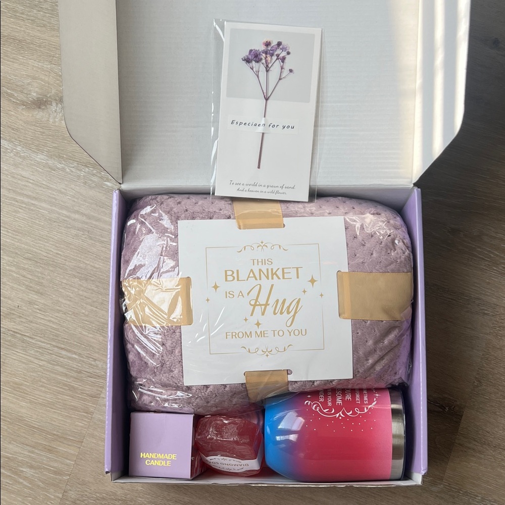 NWT Lavender Gift Set with Candle and Blanket